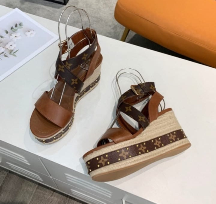 LOUIS VUITTON MAYA WEDGE SANDAL
