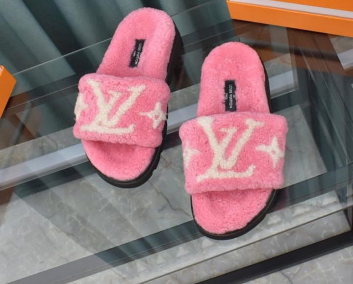 LOUIS VUITTON PINK PLUSH SHEARLING MULE
