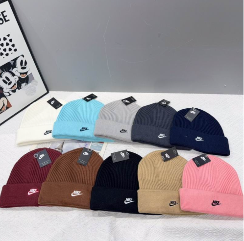 NIKE BEANIE