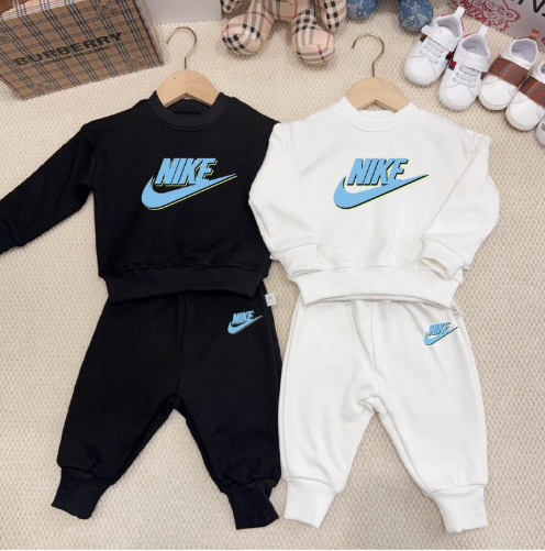 NIKE KID SWEATSUIT COMBO