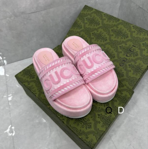 GUCCI SLIDE